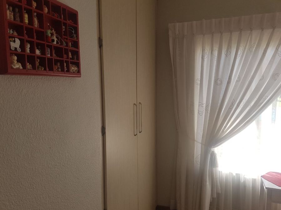 2 Bedroom Property for Sale in Flimieda North West